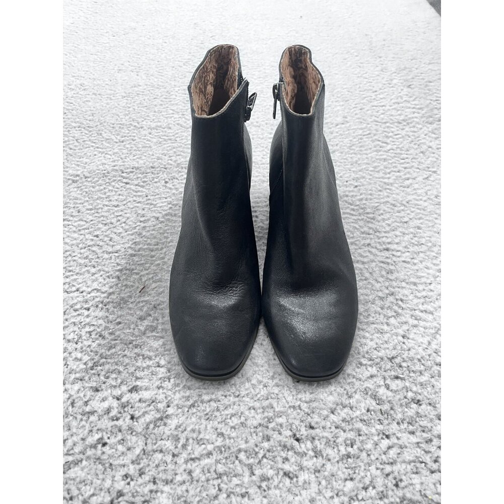 Women's Lucky Brand Black Leather Upper Side Zip Ankle Booties Size 9.5 M - Picture 2 of 12